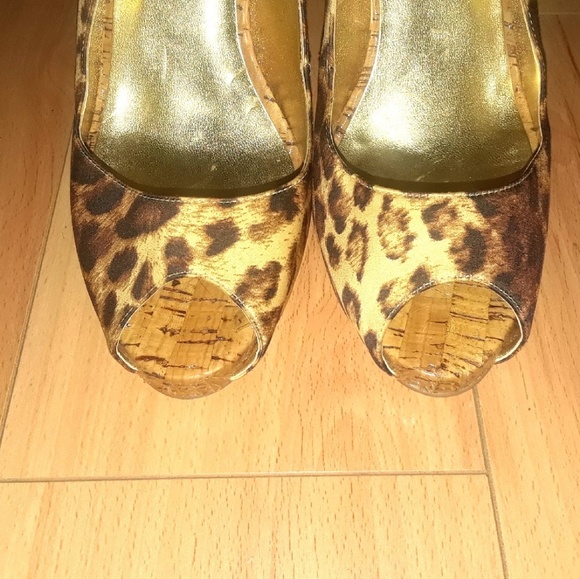 ❌❌SOLD❌❌Guess Leopard Slingback Heel Size 7M - Picture 4 of 8